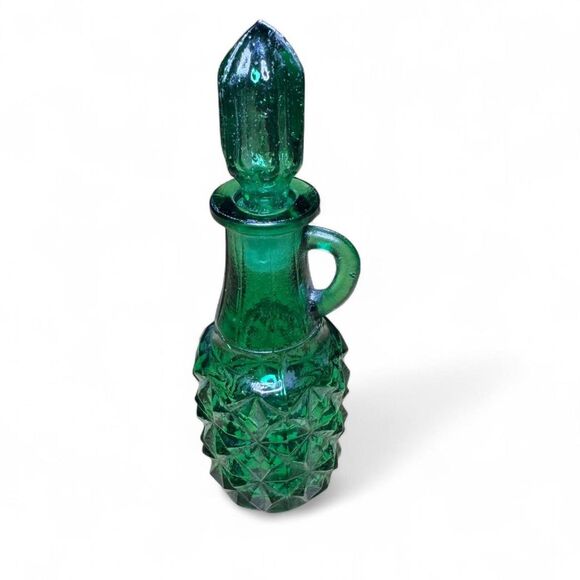 VTG Emerald Green Cut Glass Cruets W/ Stoppers Set of 2 Oil Vinegar - Picture 6 of 10